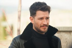 أوراز كايجلار أوغلو عمرها ديانتها زوجها جنسيتها معلومات عنها ويكيبيديا