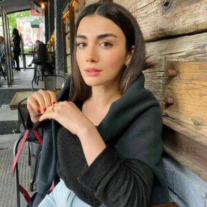 اوزجي ياغيز عمرها ديانتها زوجها جنسيتها معلومات عنها ويكيبيديا