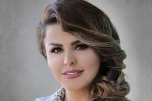 سحر مقدس عمرها ديانتها زوجها جنسيتها معلومات عنها ويكيبيديا