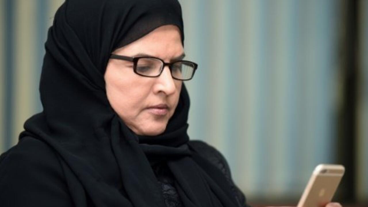 عزيزة اليوسف عمرها ديانتها زوجها جنسيتها معلومات عنها ويكيبيديا