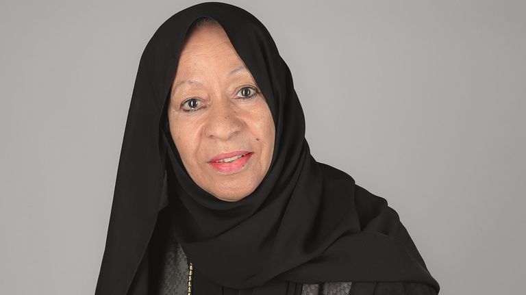 رزيقة الطارش عمرها ديانتها زوجها جنسيتها معلومات عنها ويكيبيديا