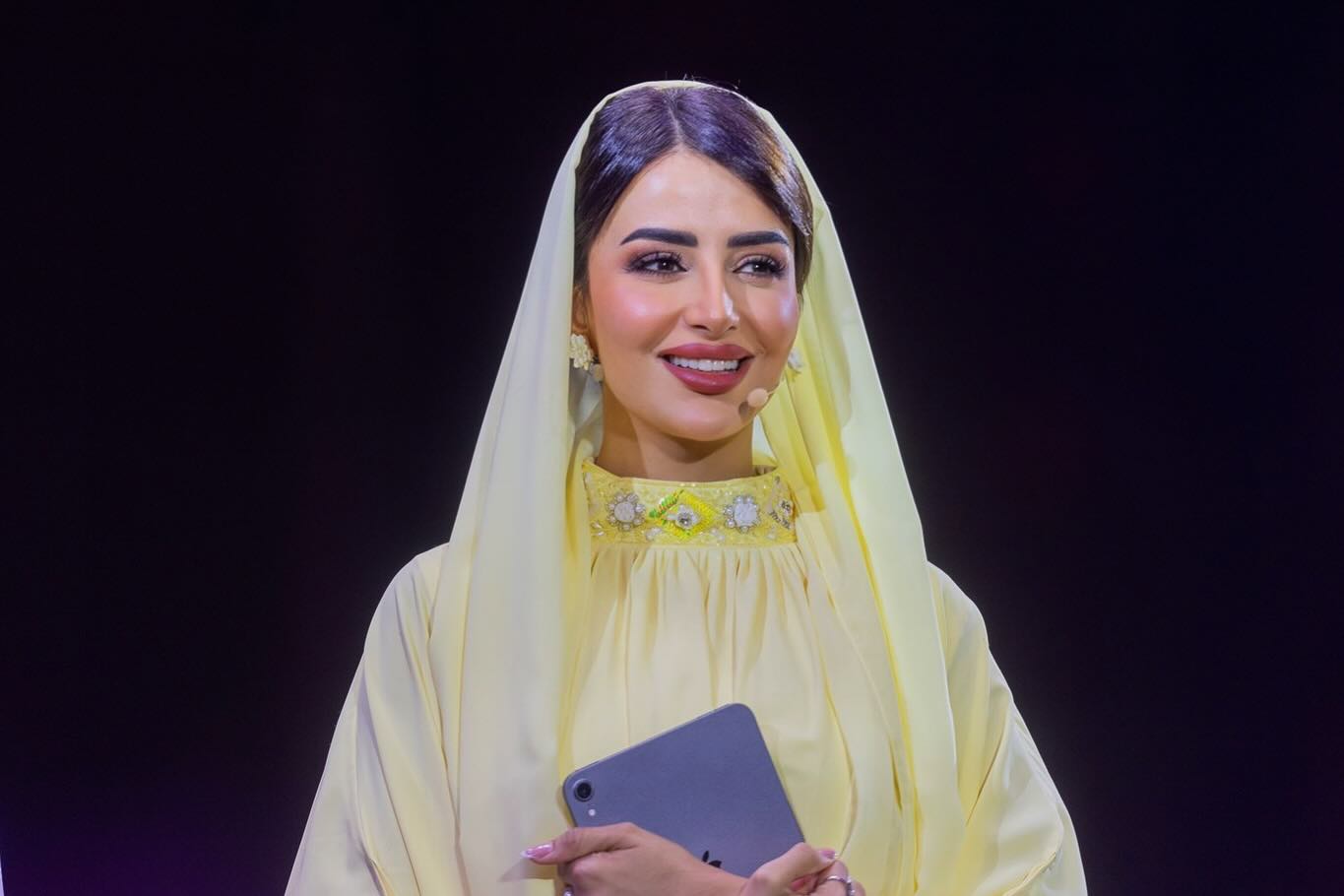 ليلى المقبالي عمرها ديانتها زوجها جنسيتها معلومات عنها ويكيبيديا