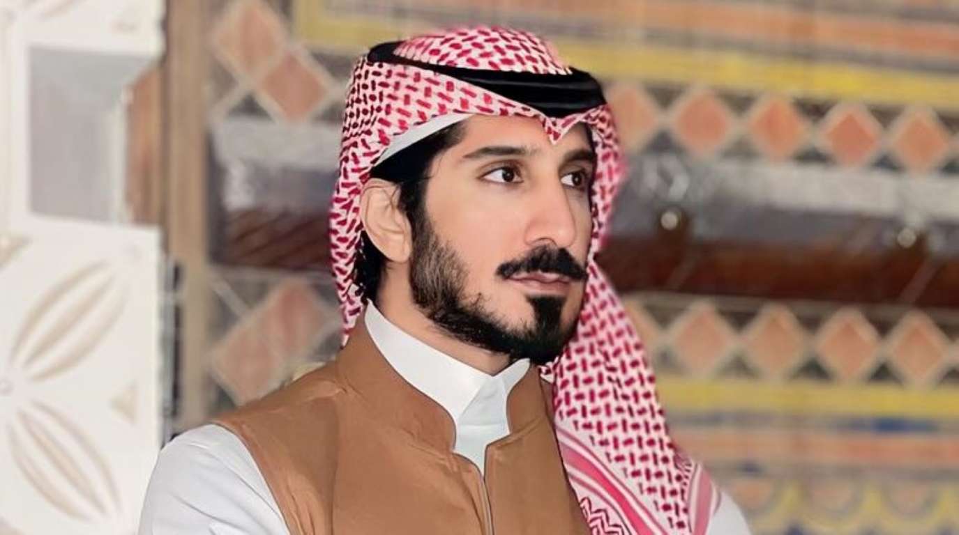 عبد الله عبد العزيز عمره ديانته جنسيته زوجته معلومات عنه ويكيبيديا