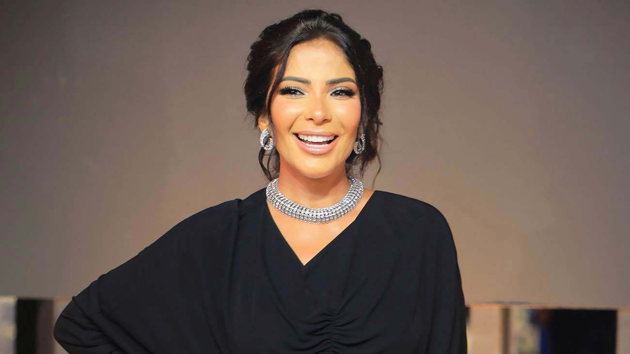 منى زكي عمرها ديانتها زوجها جنسيتها معلومات عنها ويكيبيديا